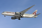 Qatar Airways Boeing 787-8 Dreamliner (A7-BCV) at  Warsaw - Frederic Chopin International, Poland