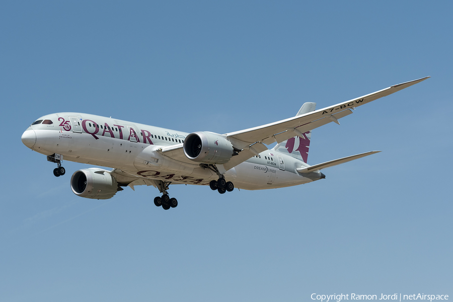 Qatar Airways Boeing 787-8 Dreamliner (A7-BCW) | Photo 514619