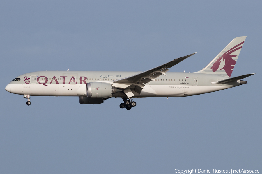 Qatar Airways Boeing 787-8 Dreamliner (A7-BCW) | Photo 527984