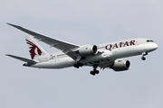 Qatar Airways Boeing 787-8 Dreamliner (A7-BCY) at  Jakarta - Soekarno-Hatta International, Indonesia