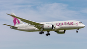 Qatar Airways Boeing 787-8 Dreamliner (A7-BCZ) at  Warsaw - Frederic Chopin International, Poland