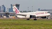 Qatar Airways Boeing 787-8 Dreamliner (A7-BCZ) at  Warsaw - Frederic Chopin International, Poland