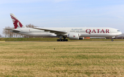 Qatar Airways Boeing 777-3DZ(ER) (A7-BEA) at  Amsterdam - Schiphol, Netherlands