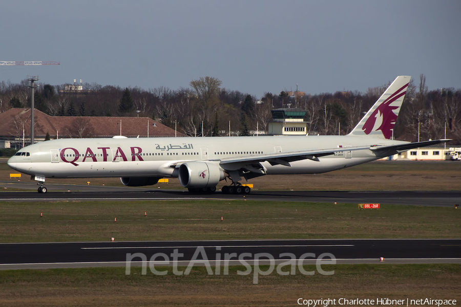 Qatar Airways Boeing 777-3DZ(ER) (A7-BEB) | Photo 316870