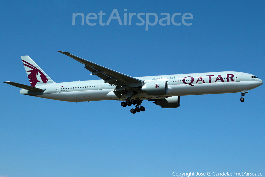 Qatar Airways Boeing 777-3DZ(ER) (A7-BED) | Photo 76097