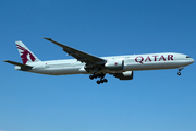 Qatar Airways Boeing 777-3DZ(ER) (A7-BED) at  New York - John F. Kennedy International, United States
