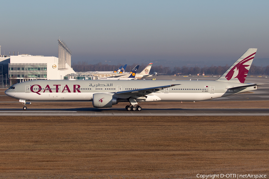 Qatar Airways Boeing 777-3DZ(ER) (A7-BED) | Photo 295361