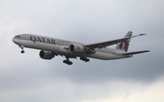 Qatar Airways Boeing 777-3DZ(ER) (A7-BED) at  Chicago - O'Hare International, United States