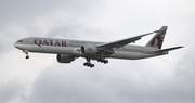 Qatar Airways Boeing 777-3DZ(ER) (A7-BED) at  Chicago - O'Hare International, United States