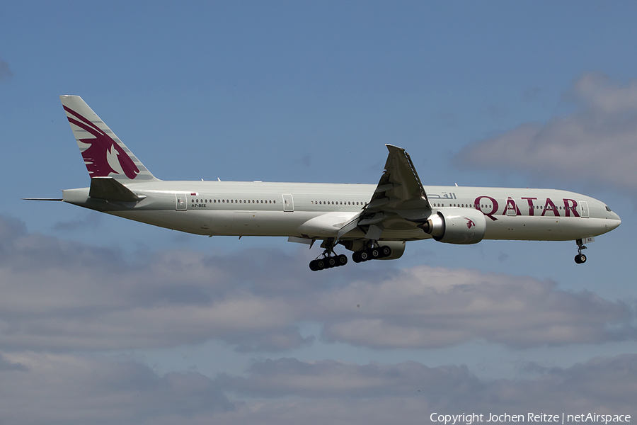Qatar Airways Boeing 777-3DZ(ER) (A7-BEE) | Photo 109083