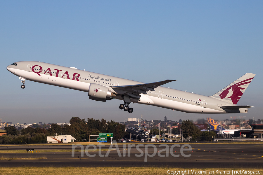 Qatar Airways Boeing 777-3DZ(ER) (A7-BEF) | Photo 390148