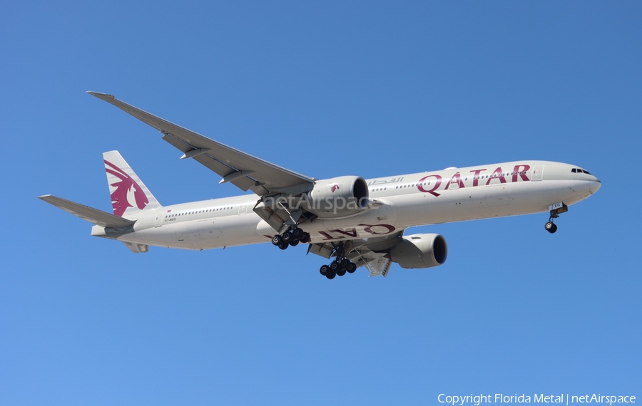 Qatar Airways Boeing 777-3DZ(ER) (A7-BEG) | Photo 551821