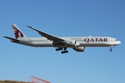 Qatar Airways Boeing 777-3DZ(ER) (A7-BEH) at  Johannesburg - O.R.Tambo International, South Africa