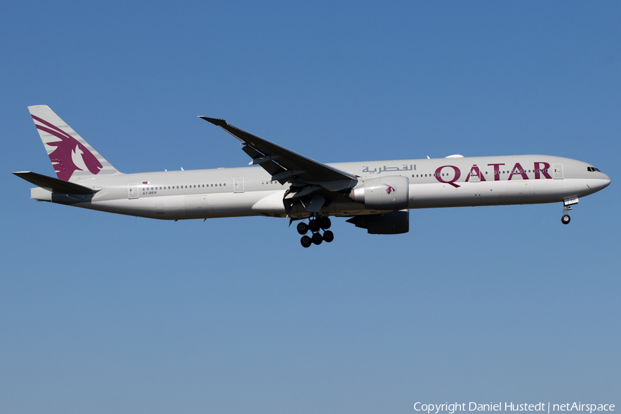 Qatar Airways Boeing 777-3DZ(ER) (A7-BEH) | Photo 508534