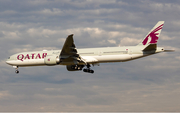 Qatar Airways Boeing 777-3DZ(ER) (A7-BEK) at  Sao Paulo - Guarulhos - Andre Franco Montoro (Cumbica), Brazil