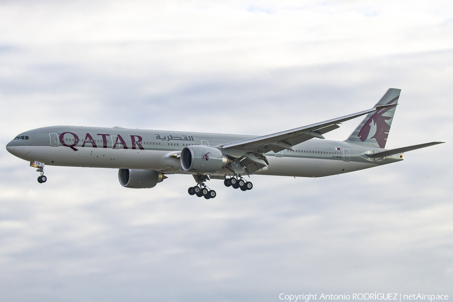 Qatar Airways Boeing 777-3DZ(ER) (A7-BEM) | Photo 249644