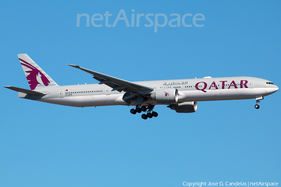 Qatar Airways Boeing 777-3DZ(ER) (A7-BEM) | Photo 243463