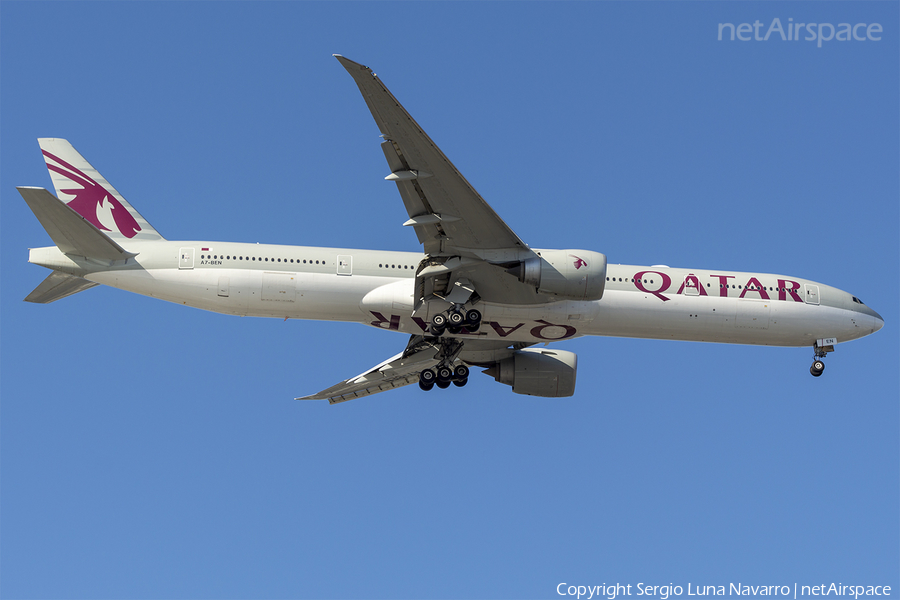 Qatar Airways Boeing 777-3DZ(ER) (A7-BEN) | Photo 534575