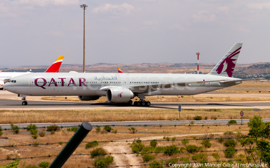 Qatar Airways Boeing 777-3DZ(ER) (A7-BEP) | Photo 392285