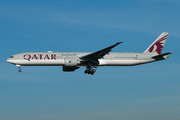 Qatar Airways Boeing 777-3DZ(ER) (A7-BEQ) at  London - Heathrow, United Kingdom