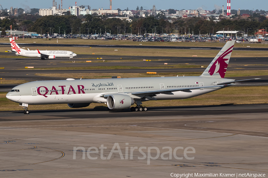 Qatar Airways Boeing 777-3DZ(ER) (A7-BES) | Photo 390620