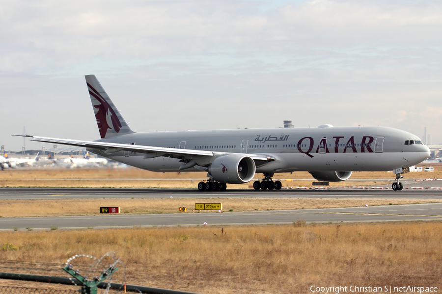 Qatar Airways Boeing 777-3DZ(ER) (A7-BET) | Photo 265163