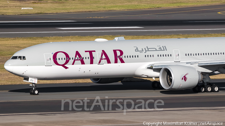 Qatar Airways Boeing 777-3DZ(ER) (A7-BEU) | Photo 390488