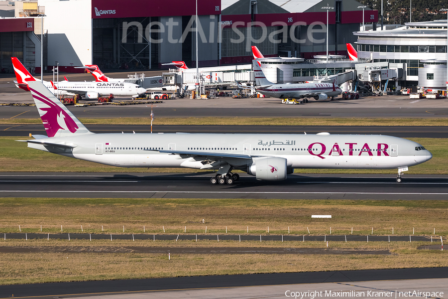 Qatar Airways Boeing 777-3DZ(ER) (A7-BEU) | Photo 390493