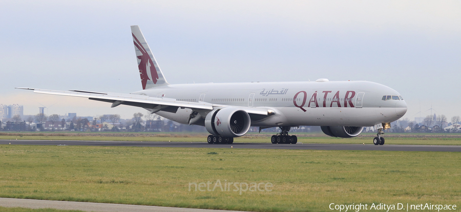 Qatar Airways Boeing 777-3DZ(ER) (A7-BEW) | Photo 359514