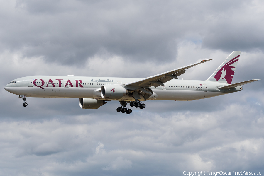 Qatar Airways Boeing 777-3DZ(ER) (A7-BEW) | Photo 461455