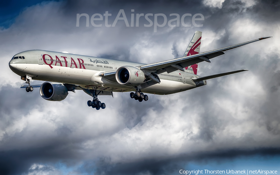 Qatar Airways Boeing 777-3DZ(ER) (A7-BEX) | Photo 408250