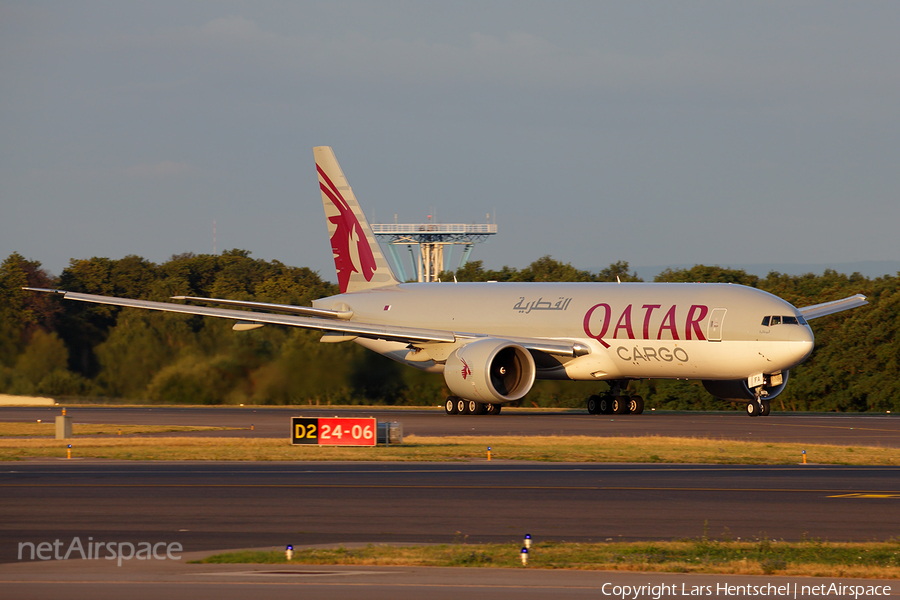 Qatar Airways Cargo Boeing 777-FDZ (A7-BFA) | Photo 81735