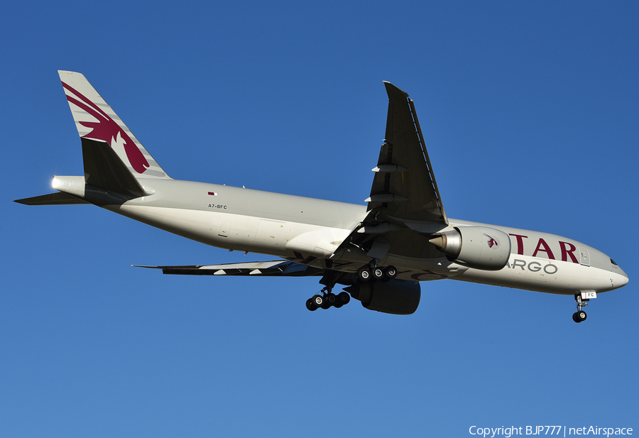 Qatar Airways Cargo Boeing 777-FDZ (A7-BFC) | Photo 389379