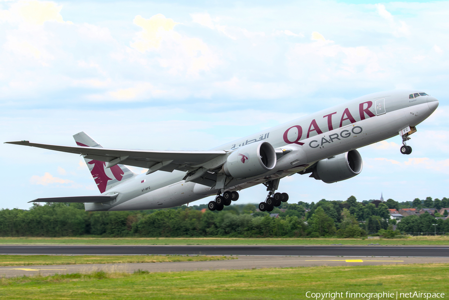 Qatar Airways Cargo Boeing 777-FDZ (A7-BFC) | Photo 420077