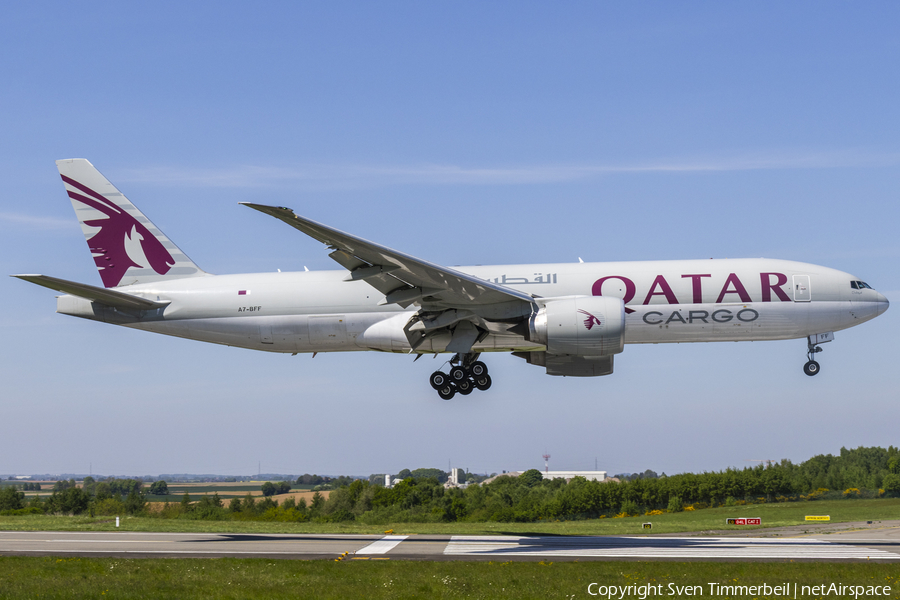 Qatar Airways Cargo Boeing 777-FDZ (A7-BFF) | Photo 678925