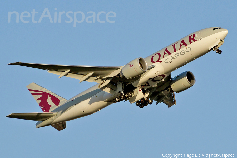 Qatar Airways Cargo Boeing 777-FDZ (A7-BFI) | Photo 329574