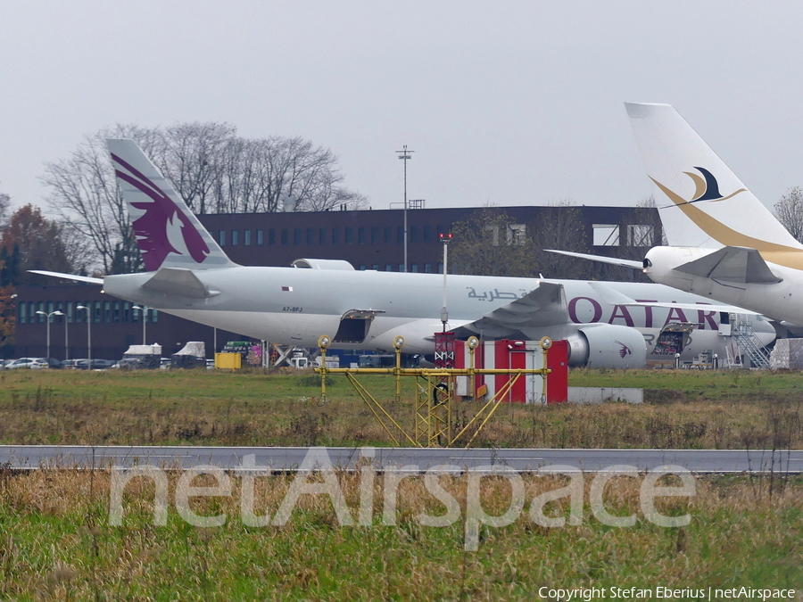Qatar Airways Cargo Boeing 777-FDZ (A7-BFJ) | Photo 481232