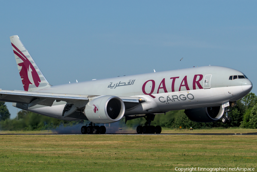 Qatar Airways Cargo Boeing 777-FDZ (A7-BFK) | Photo 420068