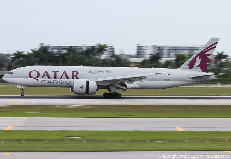 Qatar Airways Cargo Boeing 777-FDZ (A7-BFM) | Photo 394464
