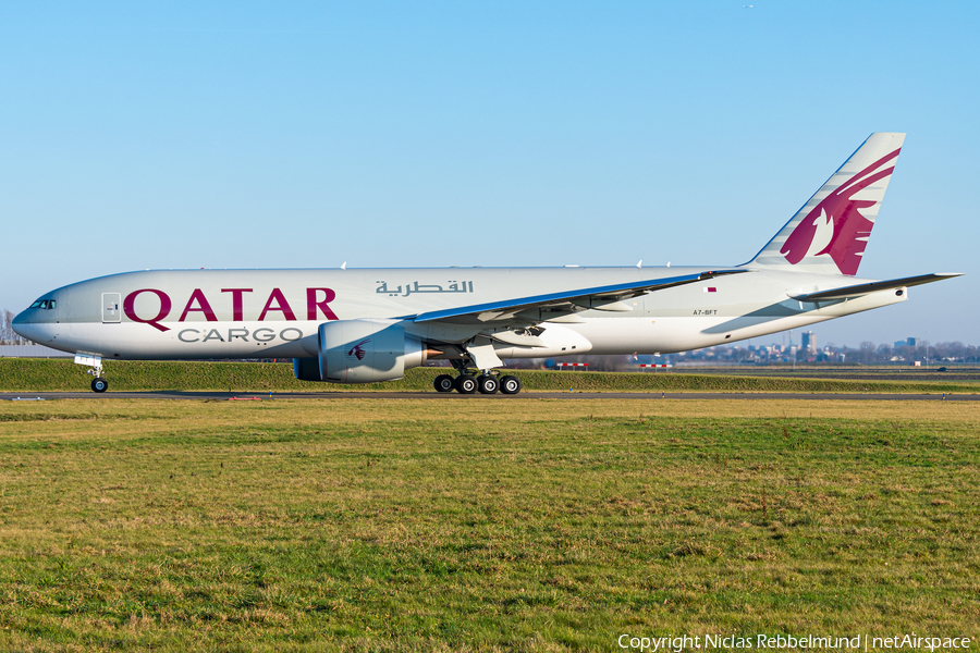 Qatar Airways Cargo Boeing 777-FDZ (A7-BFT) | Photo 364778