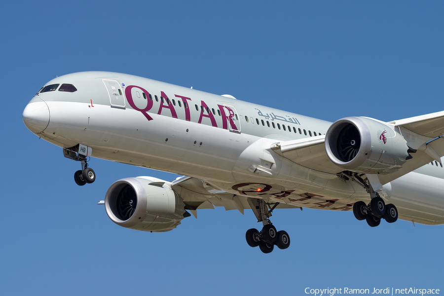 Qatar Airways Boeing 787-9 Dreamliner (A7-BHB) | Photo 525382