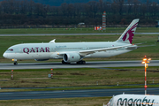 Qatar Airways Boeing 787-9 Dreamliner (A7-BHC) at  Dusseldorf - International, Germany