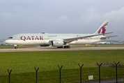 Qatar Airways Boeing 787-9 Dreamliner (A7-BHD) at  Manchester - International (Ringway), United Kingdom