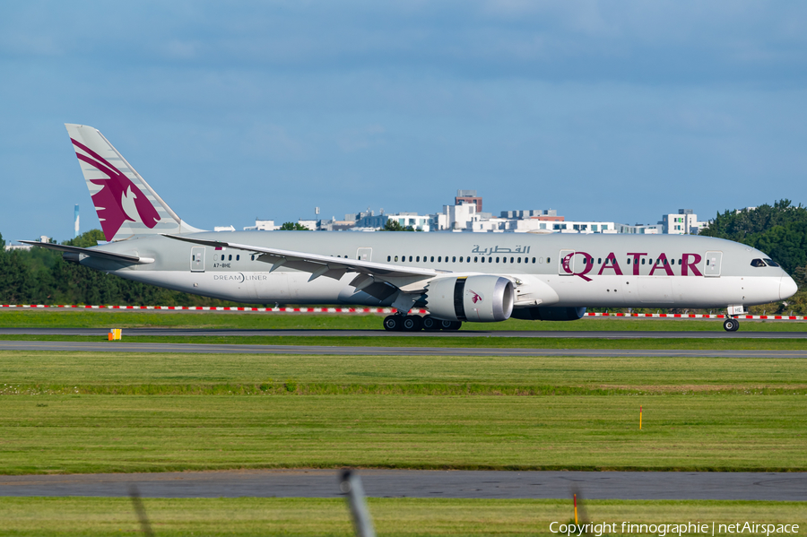 Qatar Airways Boeing 787-9 Dreamliner (A7-BHE) | Photo 635590