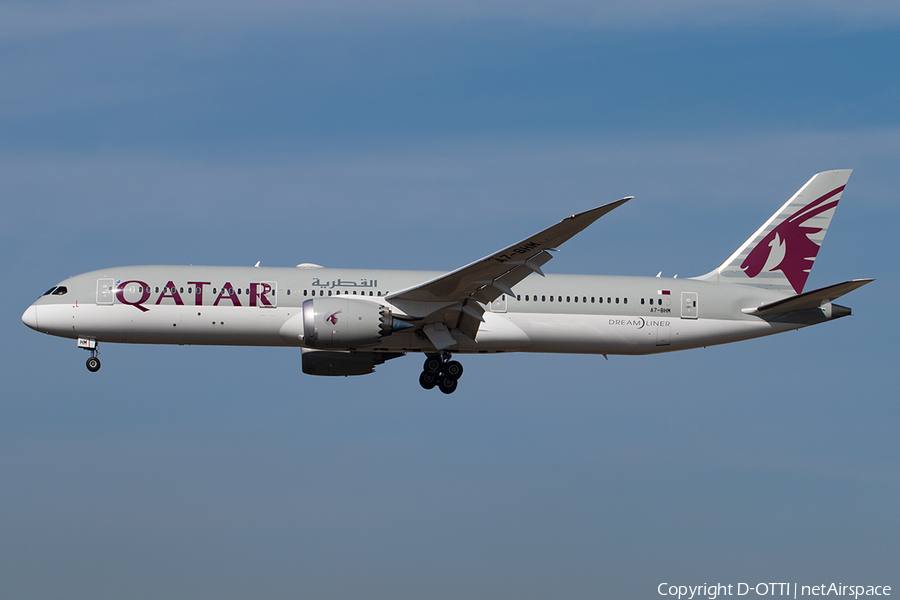 Qatar Airways Boeing 787-9 Dreamliner (A7-BHM) | Photo 669236