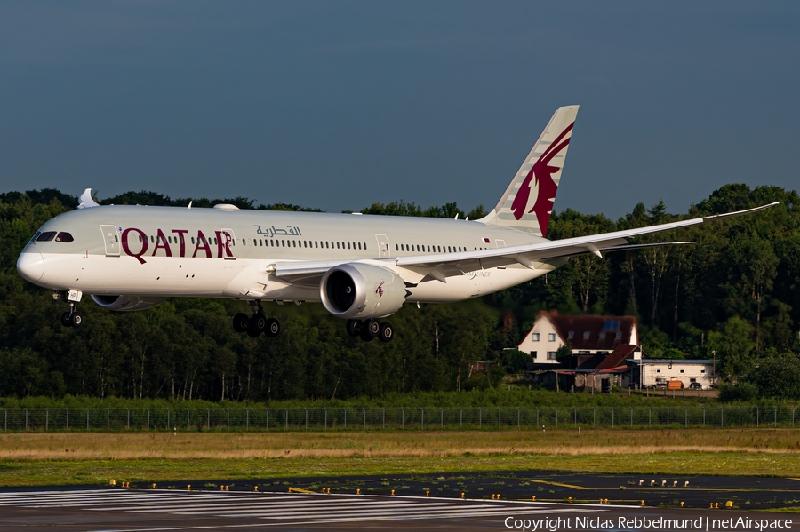 Qatar Airways Boeing 787-9 Dreamliner (A7-BHP) | Photo 633181