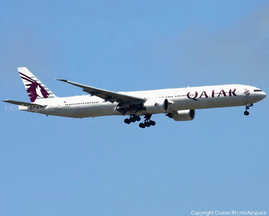 Qatar Airways Boeing 777-367(ER) (A7-BOH) | Photo 654673