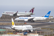 Qatar Airways Airbus A320-214 (A7-LAD) at  Gran Canaria, Spain