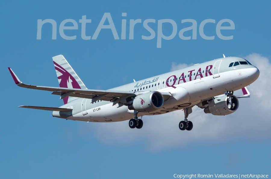 Qatar Airways Airbus A320-214 (A7-LAH) | Photo 336958