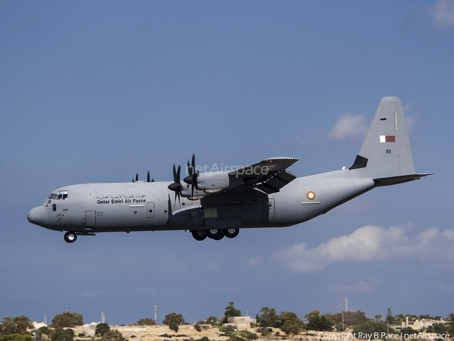 Qatar Emiri Air Force Lockheed Martin C-130J-30 Super Hercules (A7-MAH) | Photo 35147
